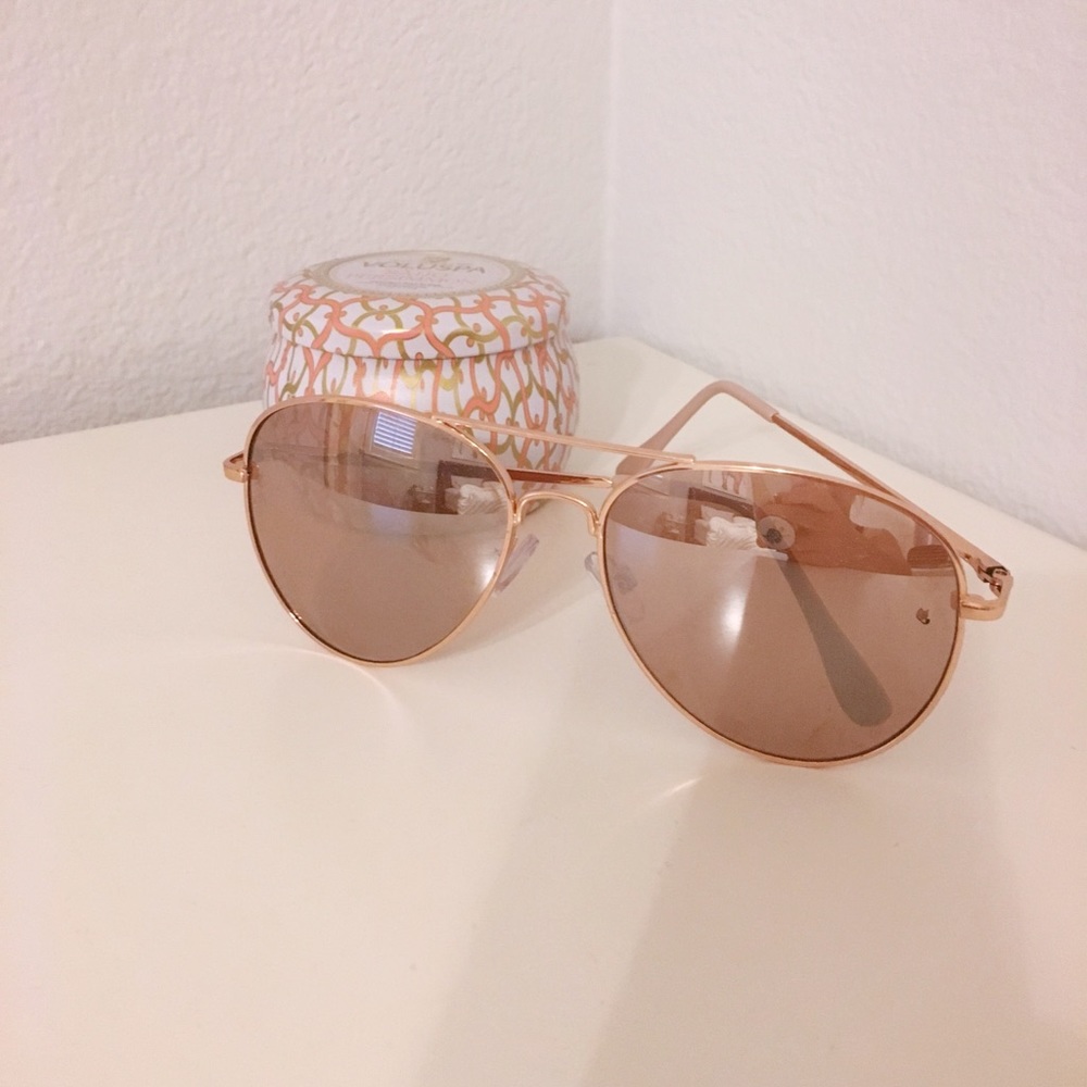 Tulula & Hess rose gold sunglasses